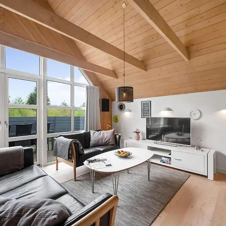 Sondra - From The Sea By Interhome Feriehus