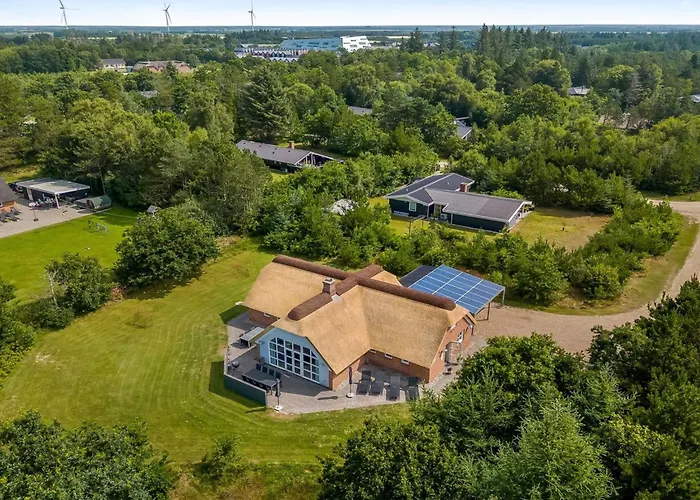 Sondra - From The Sea By Interhome Feriehus